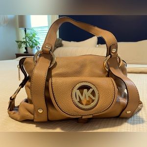 Michael Kors slouch purse. Tan. Leather.